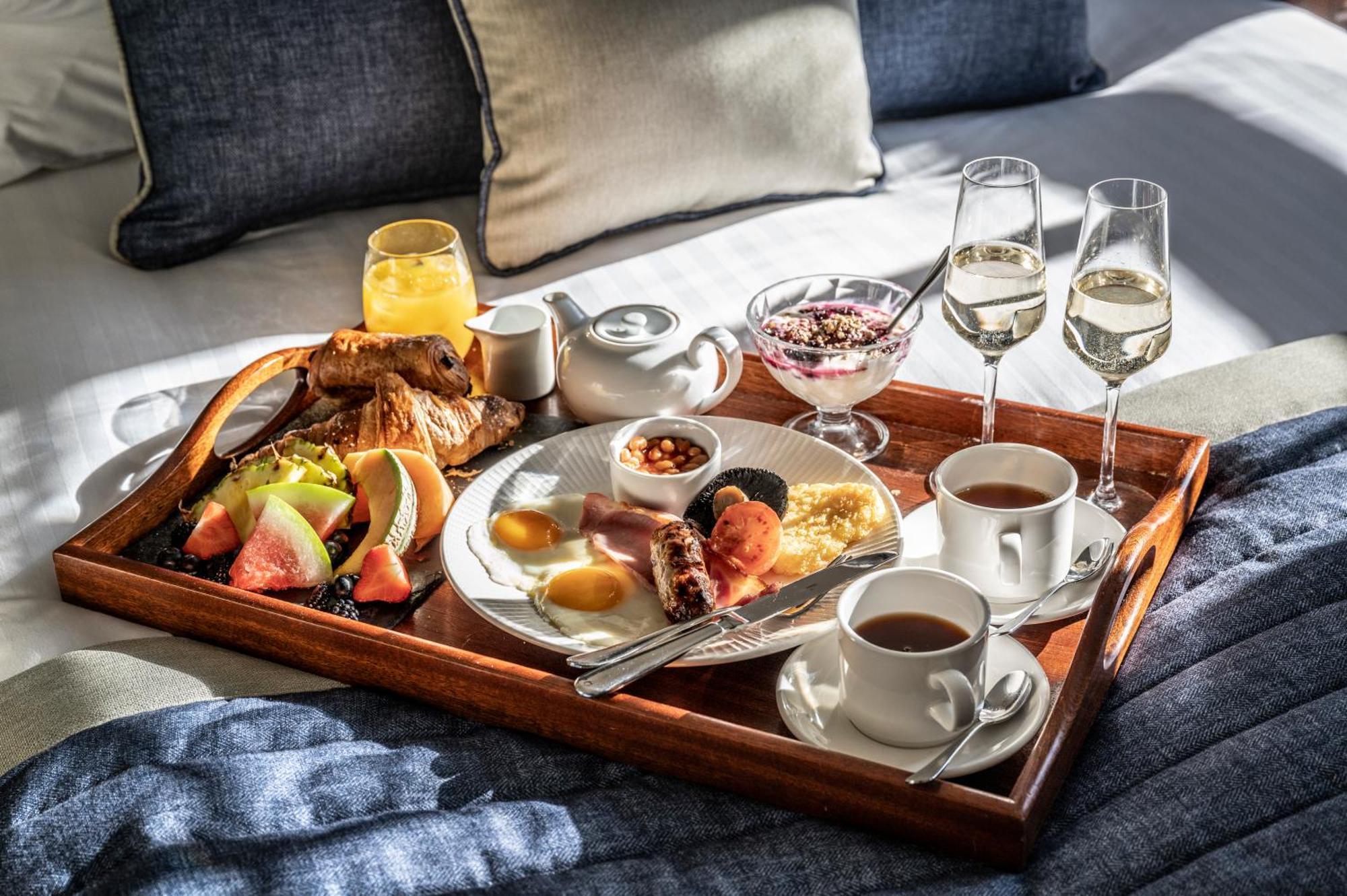 Woodlands Park Hotel Cobham  Εξωτερικό φωτογραφία