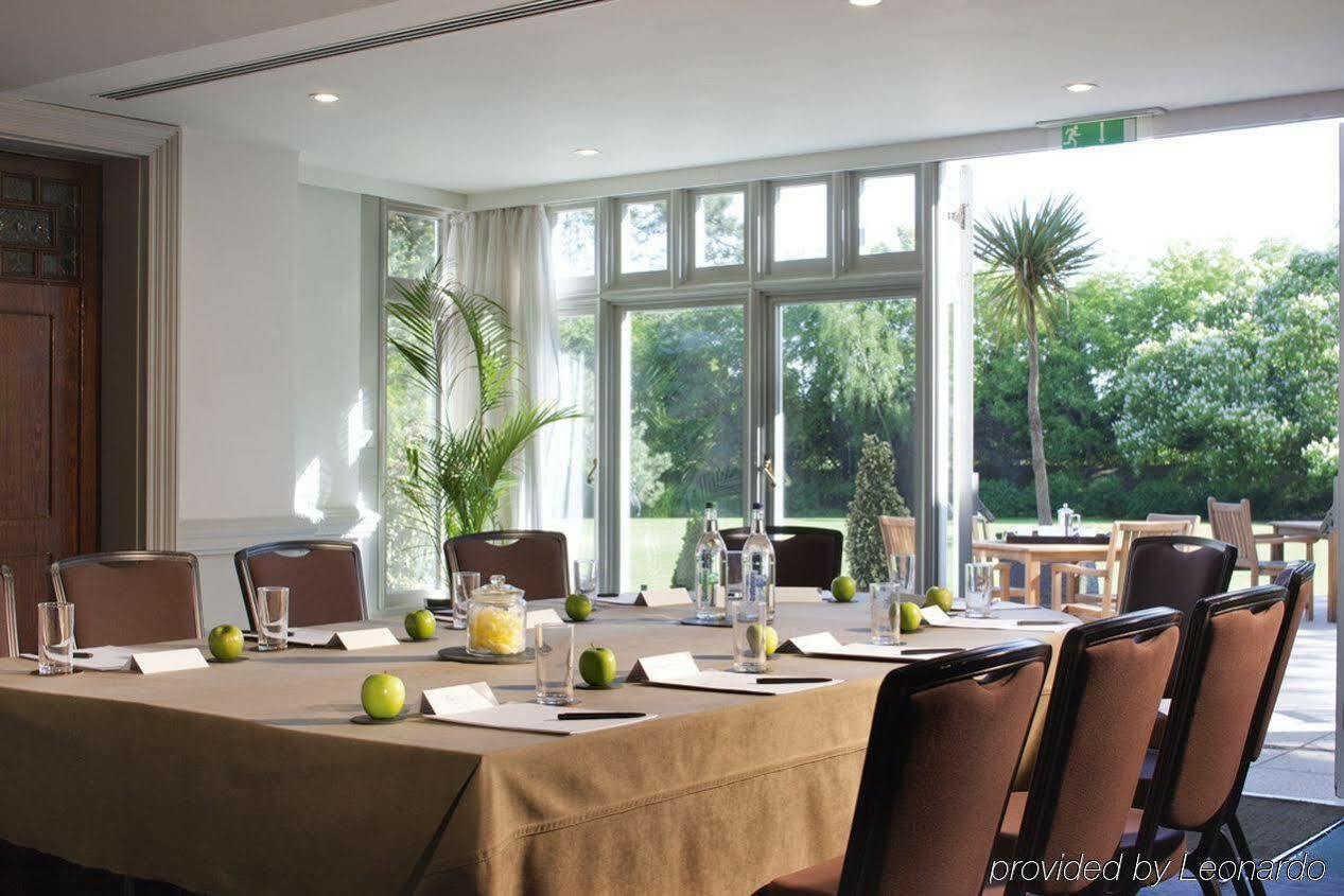 Woodlands Park Hotel Cobham  Εξωτερικό φωτογραφία
